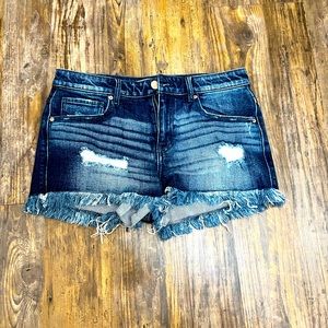 BKE denim shorts sz 28